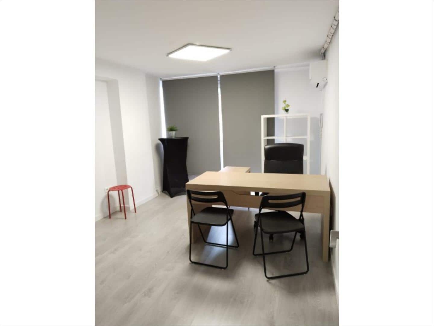 Office for sale in Alzira - € 155,000 (Ref: 9505950)