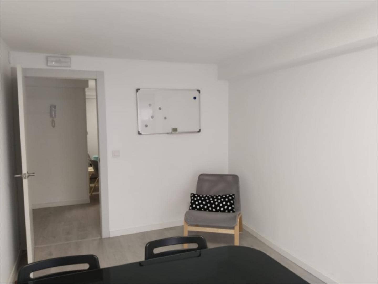 Office for sale in Alzira - € 155,000 (Ref: 9505950)