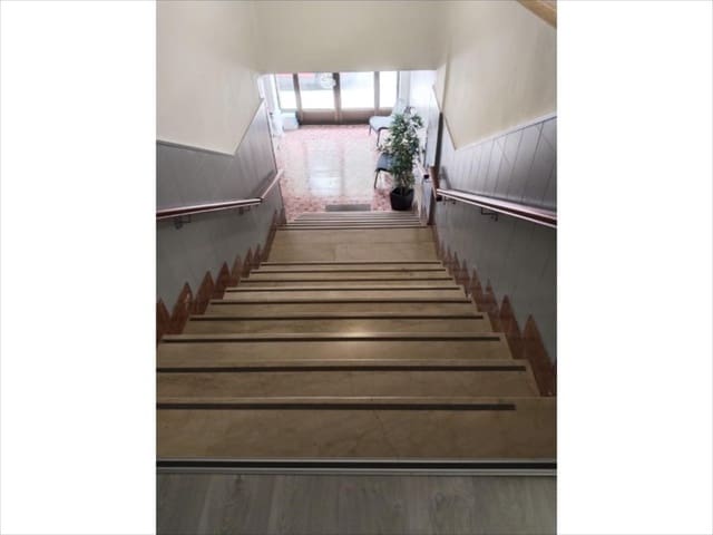 Office for sale in Alzira - € 155,000 (Ref: 9505950)