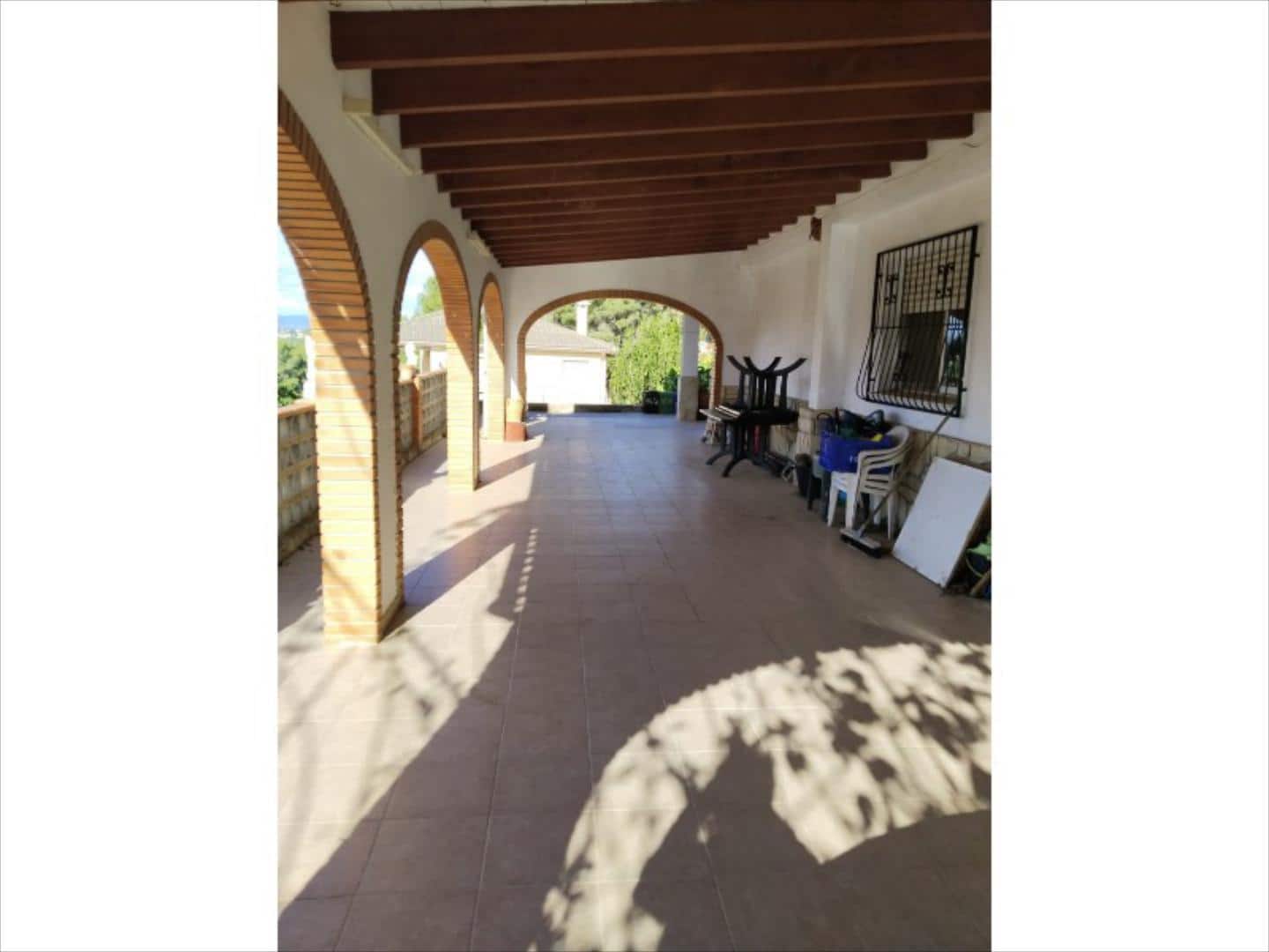 Chalet de 3 habitaciones en Alzira en venta con piscina - 225.000 € (Ref: 9505952)