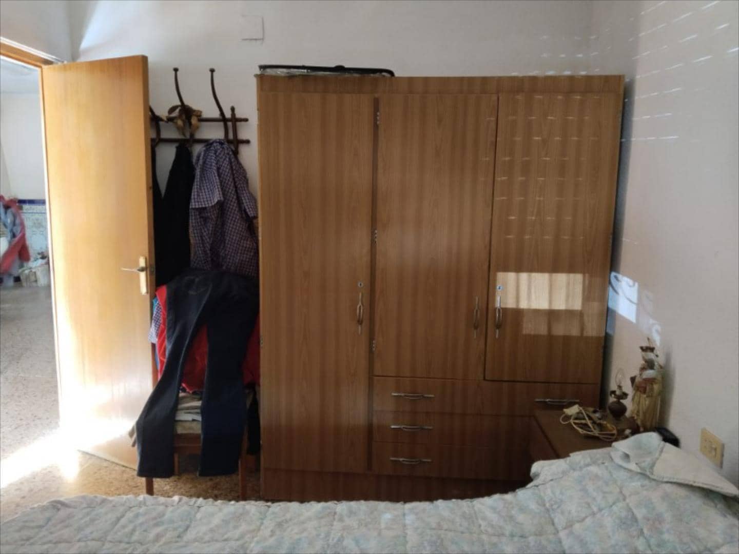 Chalet de 3 habitaciones en Alzira en venta con piscina - 225.000 € (Ref: 9505952)