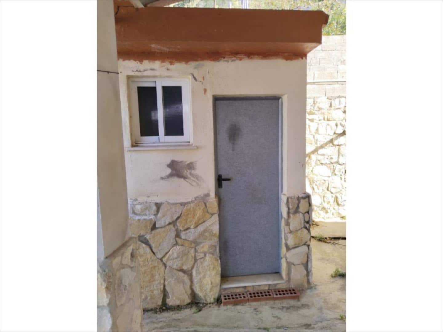 Chalet de 3 habitaciones en Alzira en venta con piscina - 225.000 € (Ref: 9505952)