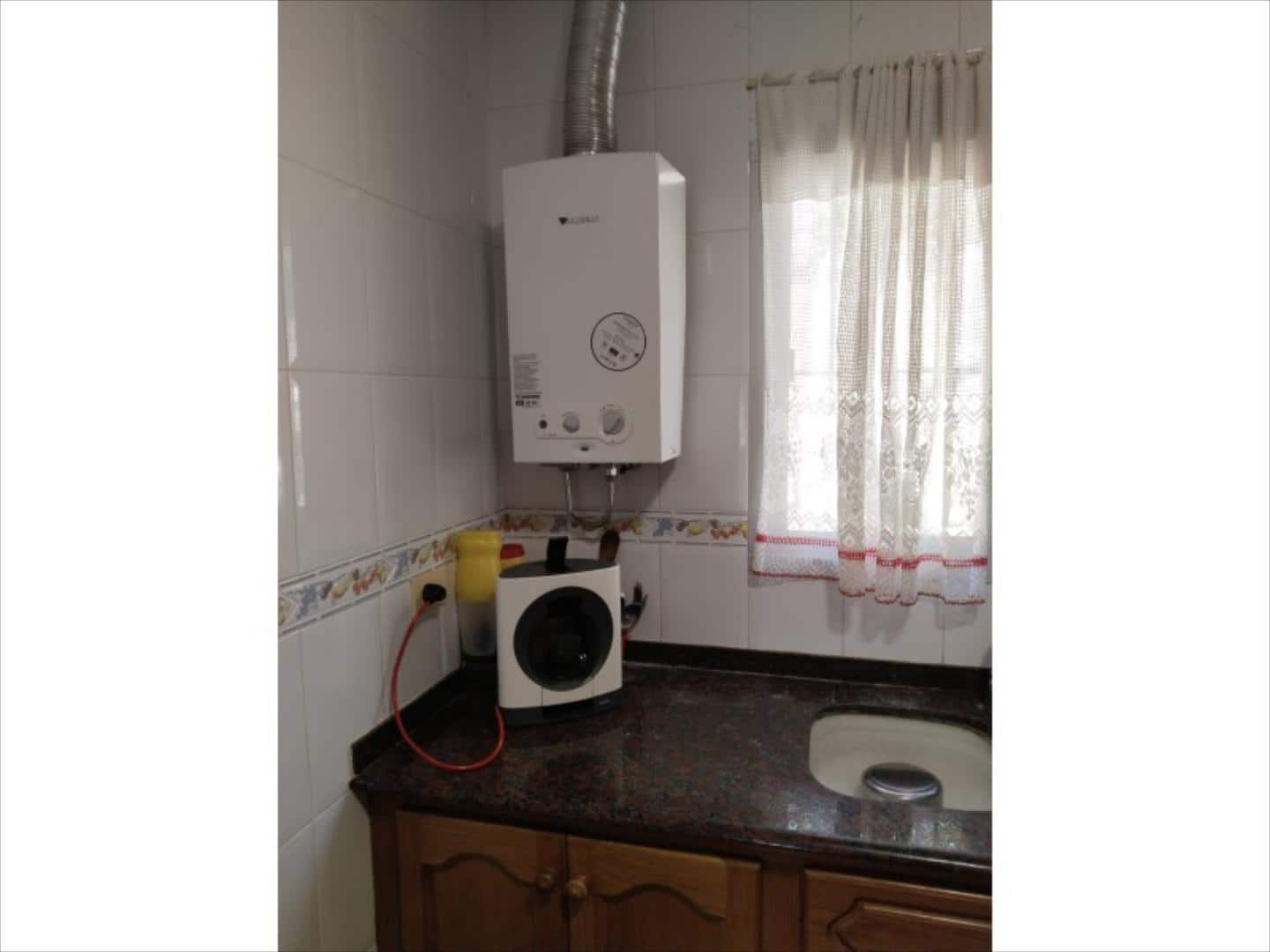 Chalet de 3 habitaciones en Alzira en venta con piscina - 225.000 € (Ref: 9505952)