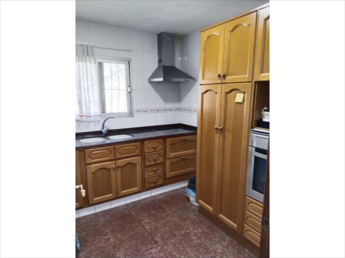 Chalet de 3 habitaciones en Alzira en venta con piscina - 225.000 € (Ref: 9505952)