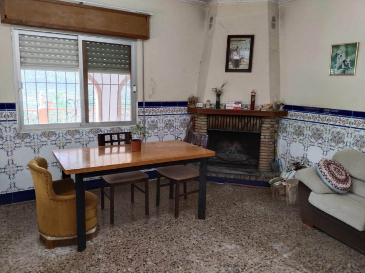 Chalet de 3 habitaciones en Alzira en venta con piscina - 225.000 € (Ref: 9505952)