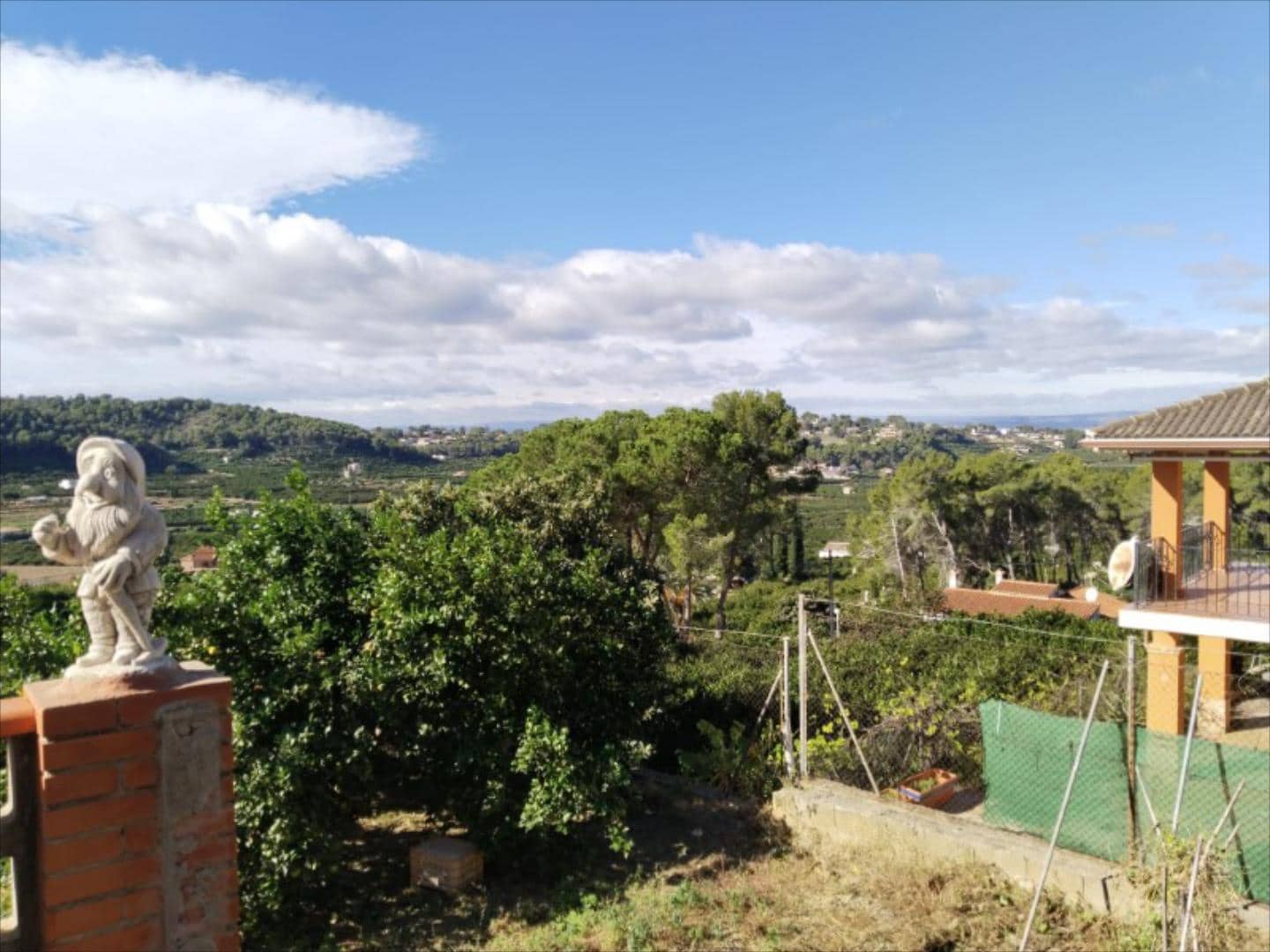 Chalet de 3 habitaciones en Alzira en venta con piscina - 225.000 € (Ref: 9505952)