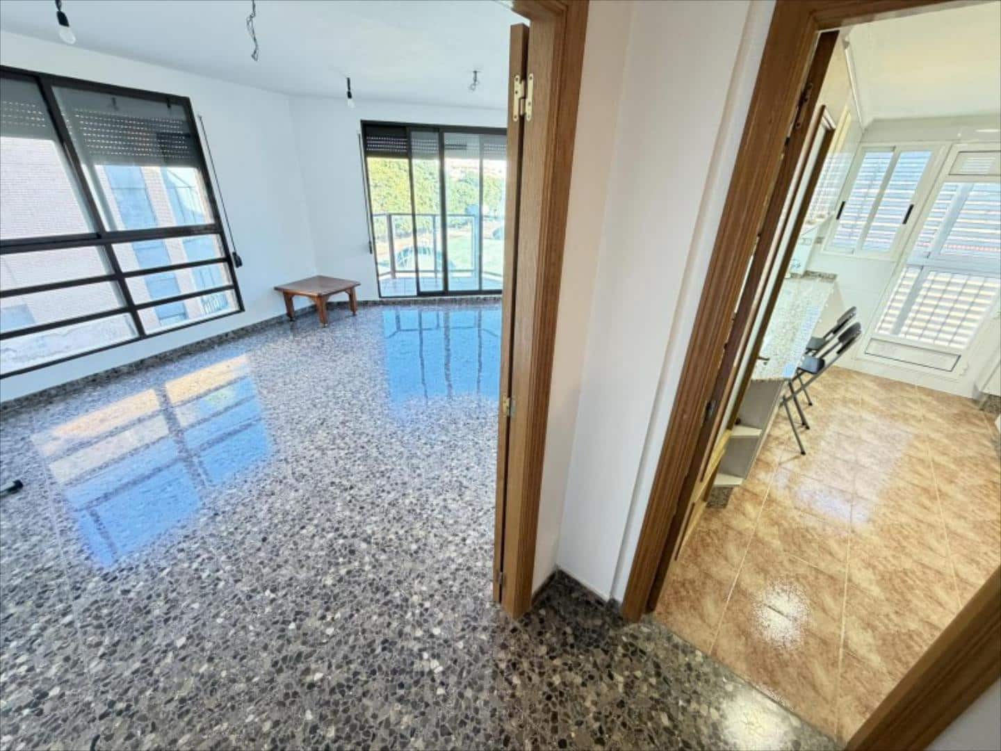 Piso de 3 habitaciones en Alzira en venta - 195.000 € (Ref: 9505954)