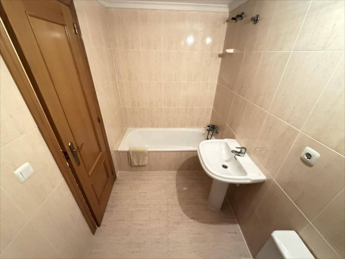 Piso de 3 habitaciones en Alzira en venta - 195.000 € (Ref: 9505954)