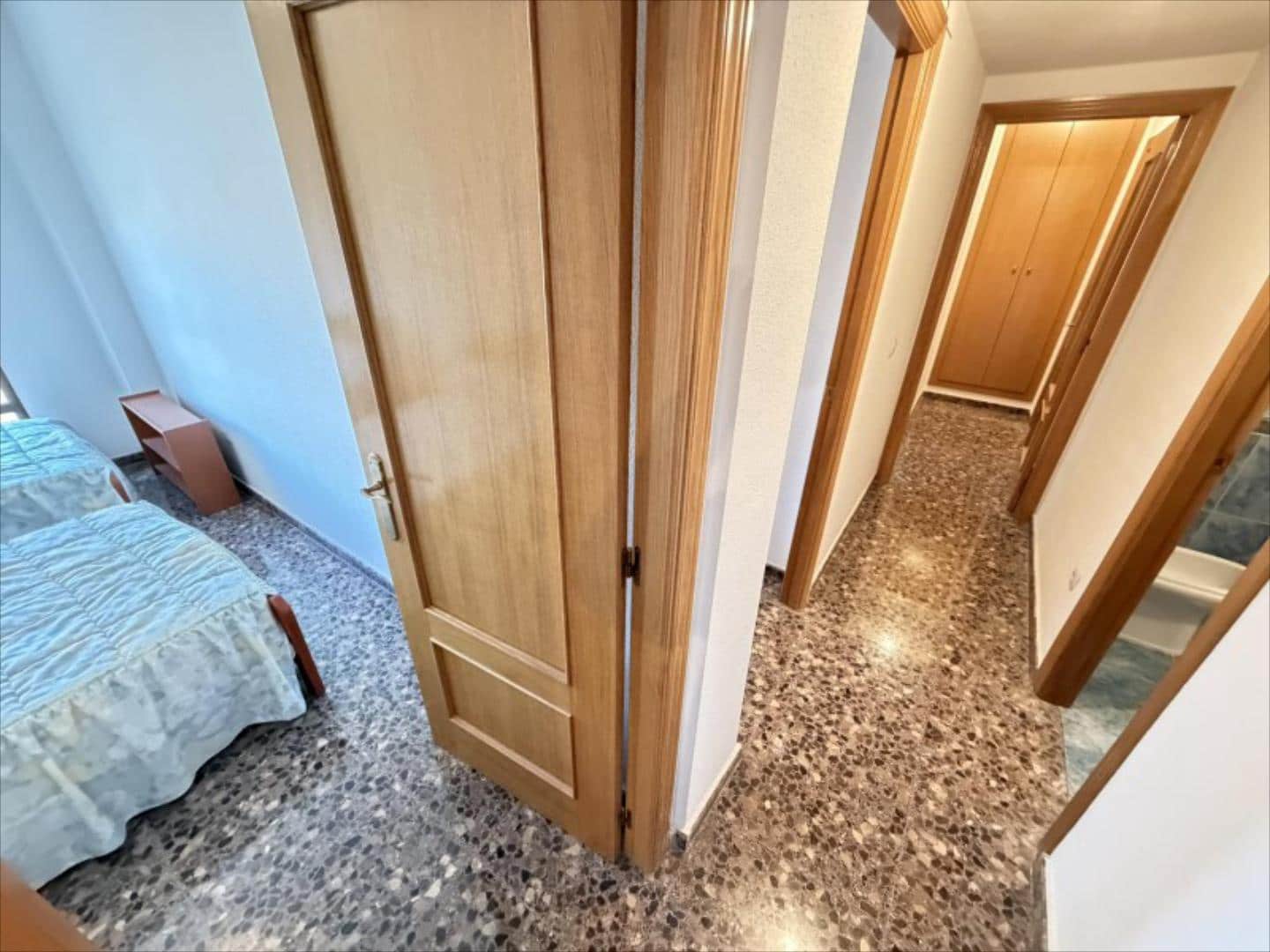 Piso de 3 habitaciones en Alzira en venta - 195.000 € (Ref: 9505954)