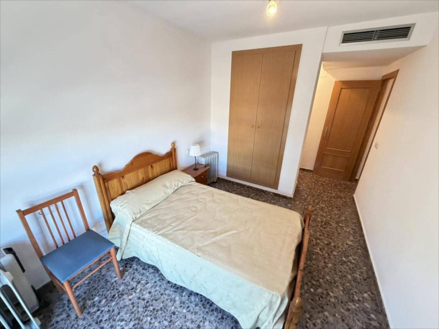 Piso de 3 habitaciones en Alzira en venta - 195.000 € (Ref: 9505954)