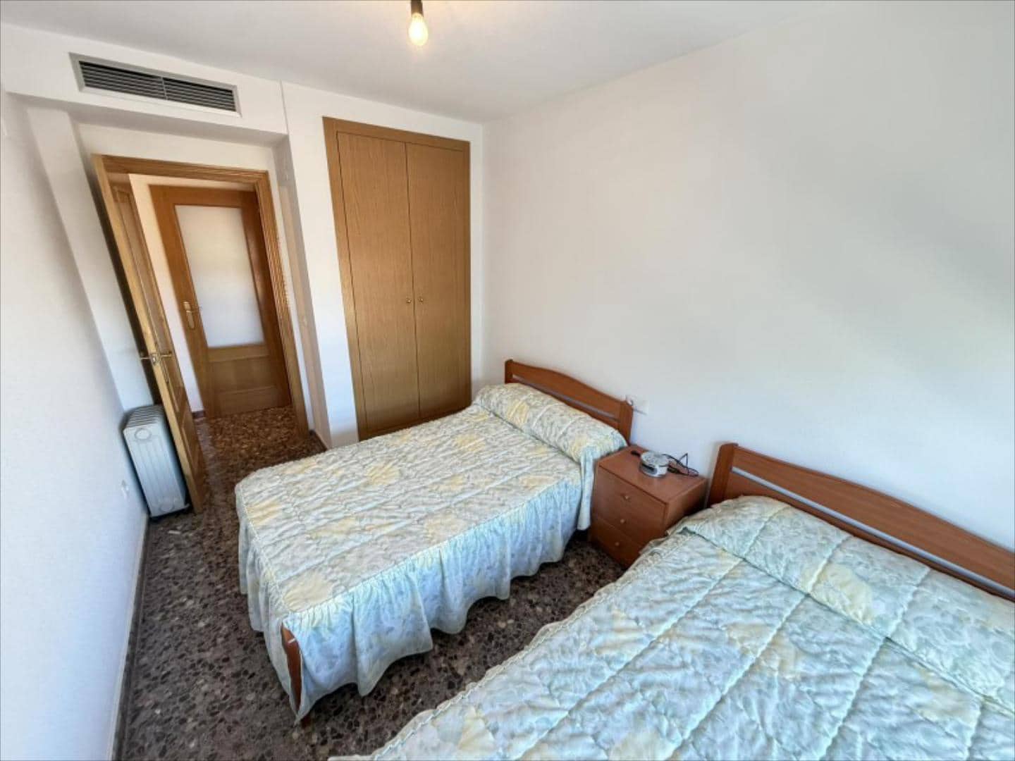 Piso de 3 habitaciones en Alzira en venta - 195.000 € (Ref: 9505954)