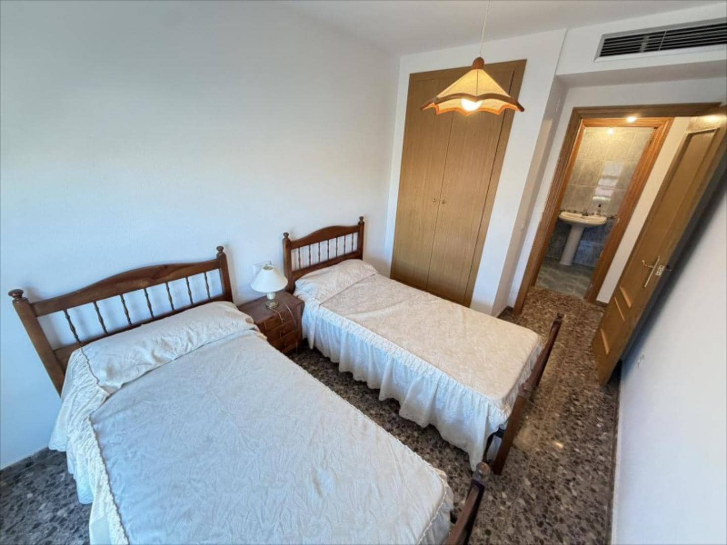 Piso de 3 habitaciones en Alzira en venta - 195.000 € (Ref: 9505954)