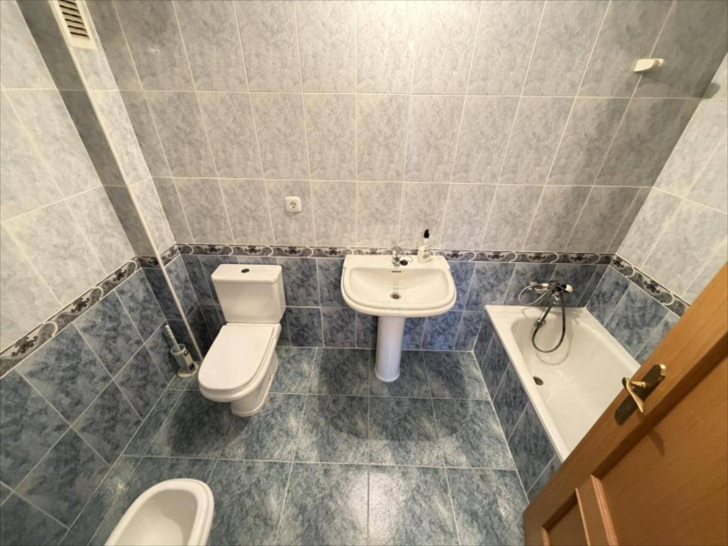 Piso de 3 habitaciones en Alzira en venta - 195.000 € (Ref: 9505954)