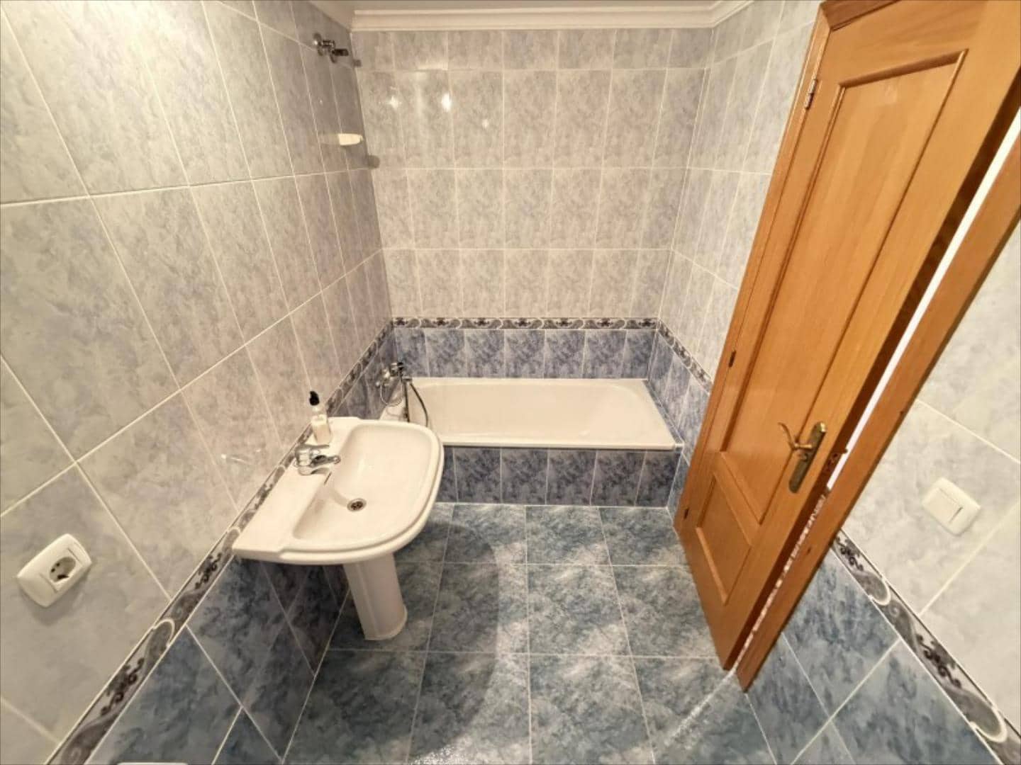 Piso de 3 habitaciones en Alzira en venta - 195.000 € (Ref: 9505954)