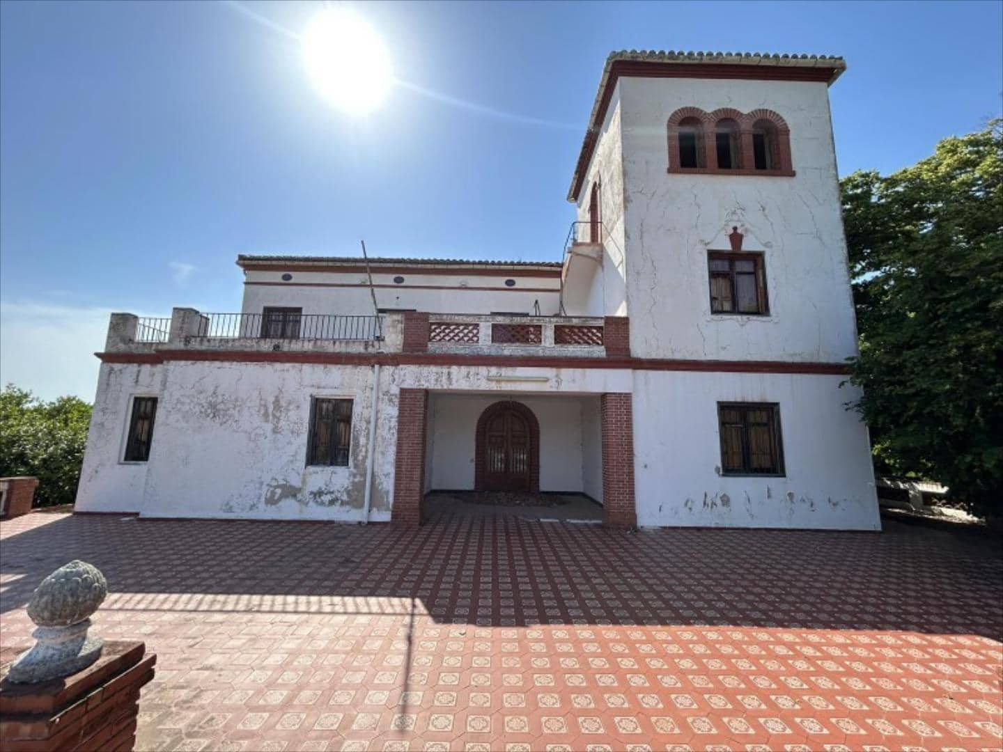 5 bedroom Villa for sale in Carcaixent - € 480,000 (Ref: 9505956)