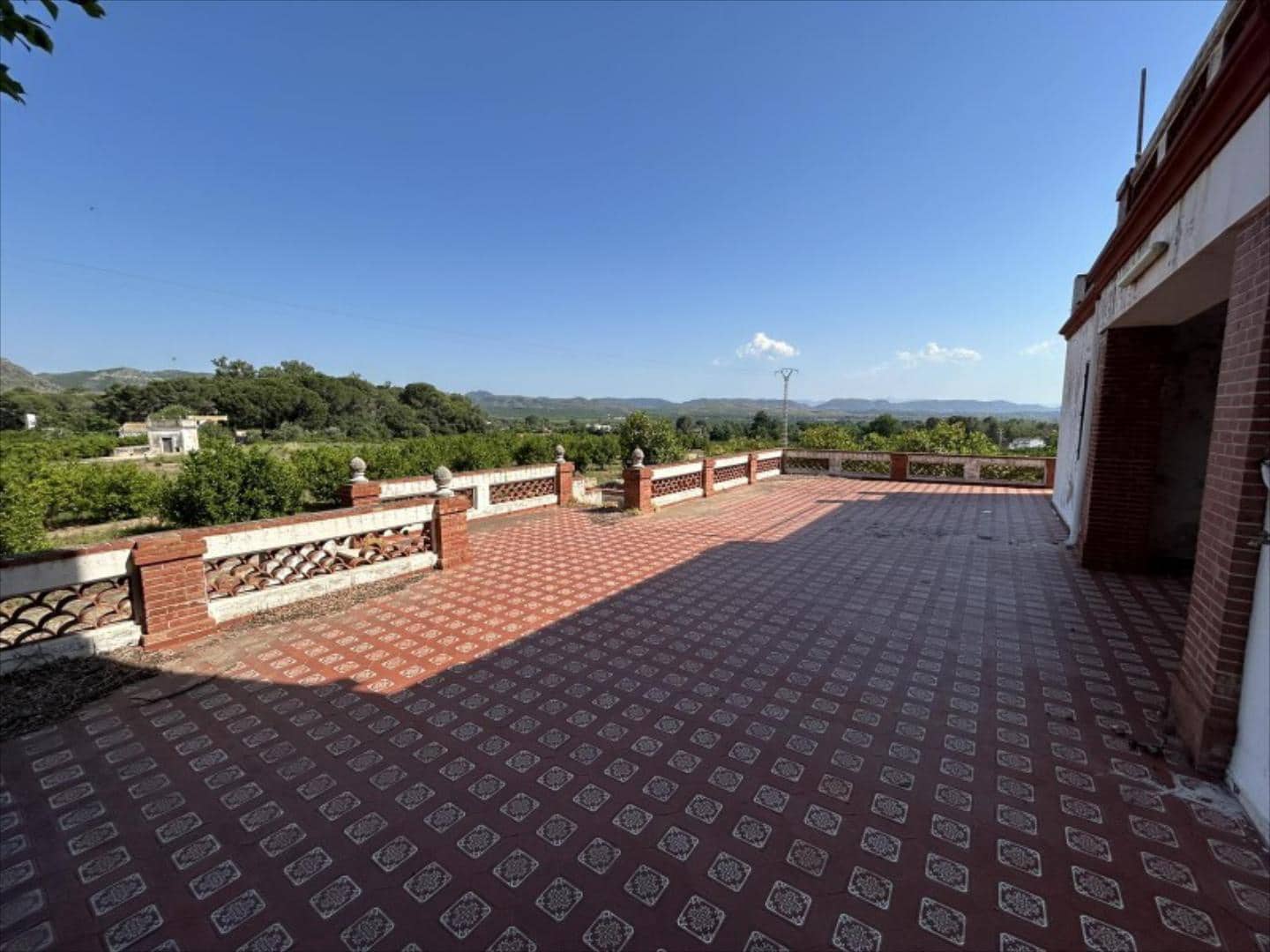 5 bedroom Villa for sale in Carcaixent - € 480,000 (Ref: 9505956)