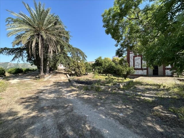 5 bedroom Villa for sale in Carcaixent - € 480,000 (Ref: 9505956)