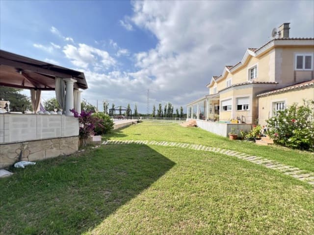 Chalet de 7 habitaciones en La Vega - Marenyet, Cullera en venta con piscina - 1.350.000 € (Ref: 9505957)