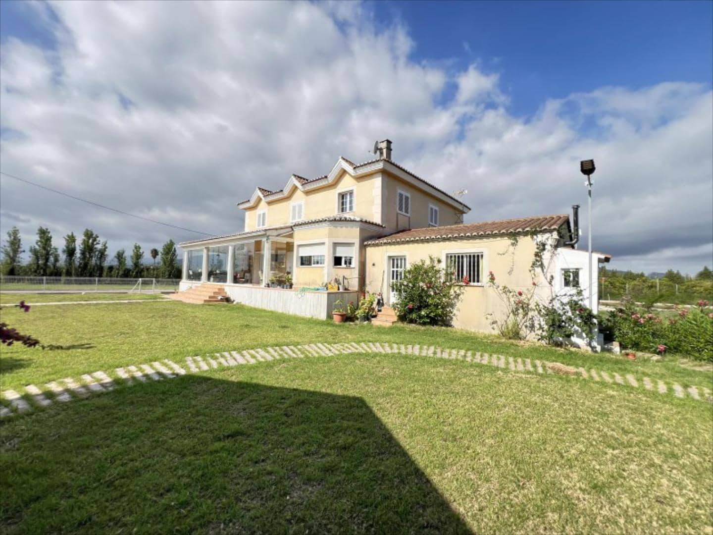 Chalet de 7 habitaciones en Cullera en venta con piscina - 1.350.000 € (Ref: 9505957)