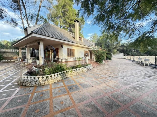 5 slaapkamer Villa te koop in Alzira - € 355.000 (Ref: 9505958)