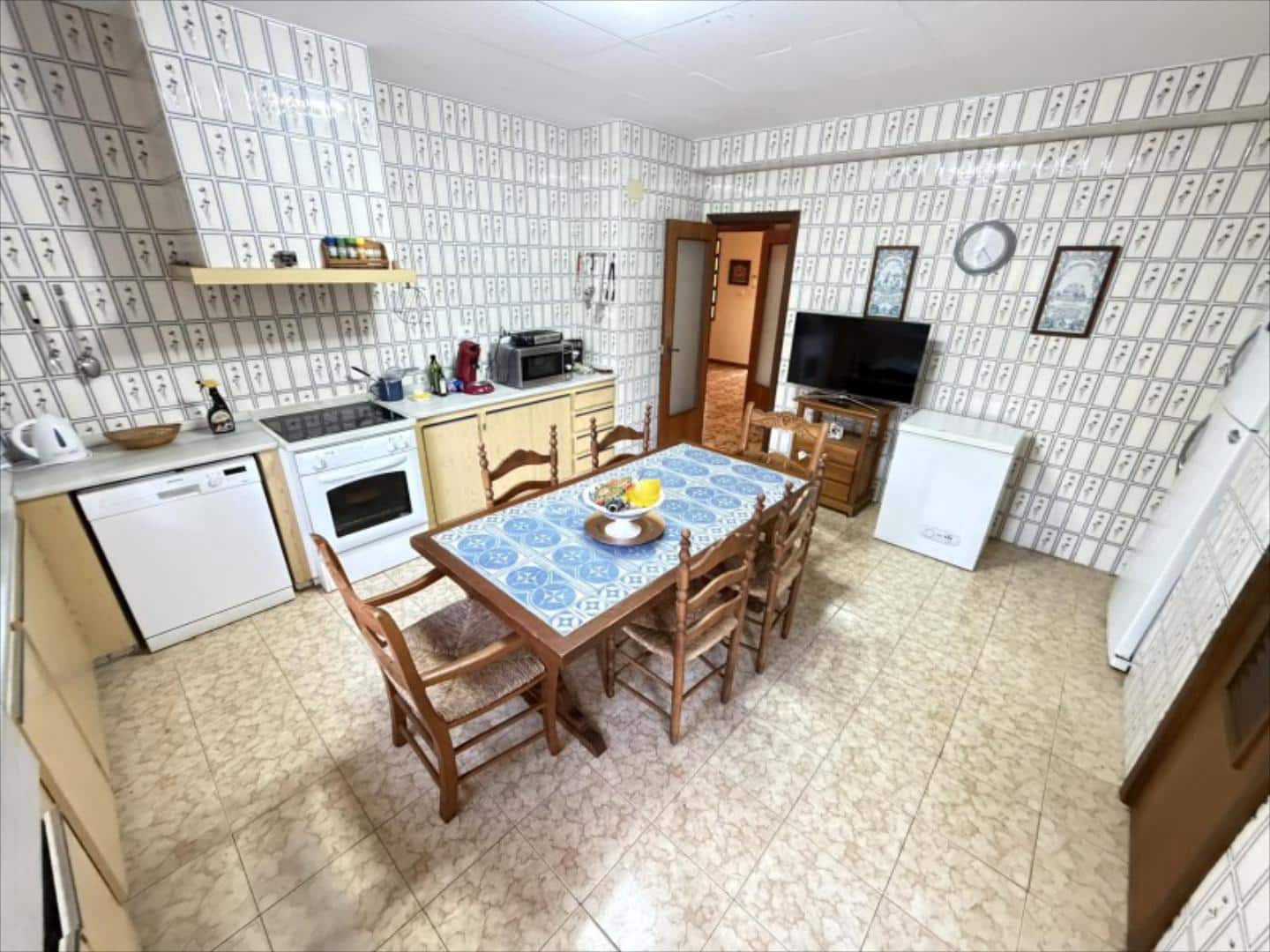 5 bedroom Villa for sale in Alzira - € 355,000 (Ref: 9505958)