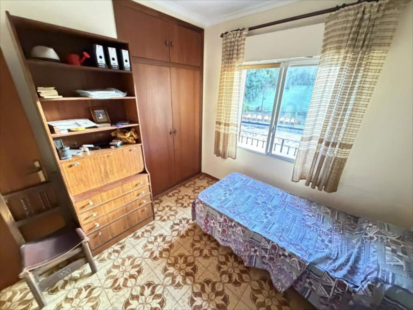 5 bedroom Villa for sale in Alzira - € 355,000 (Ref: 9505958)