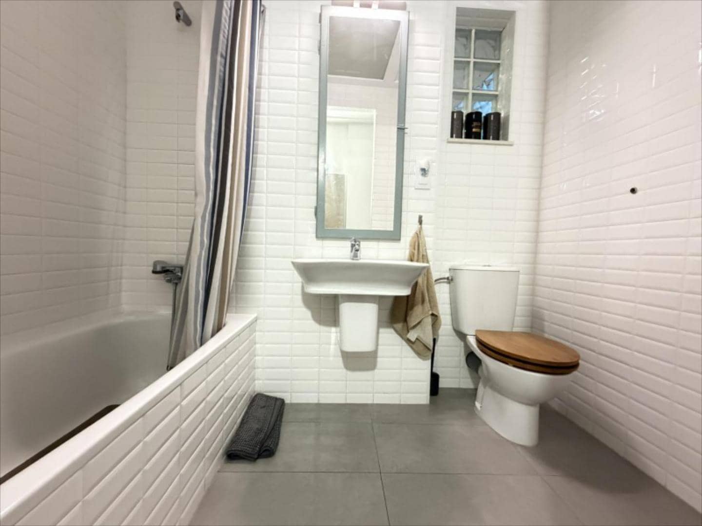 Chalet de 5 habitaciones en Alzira en venta - 335.000 € (Ref: 9505958)