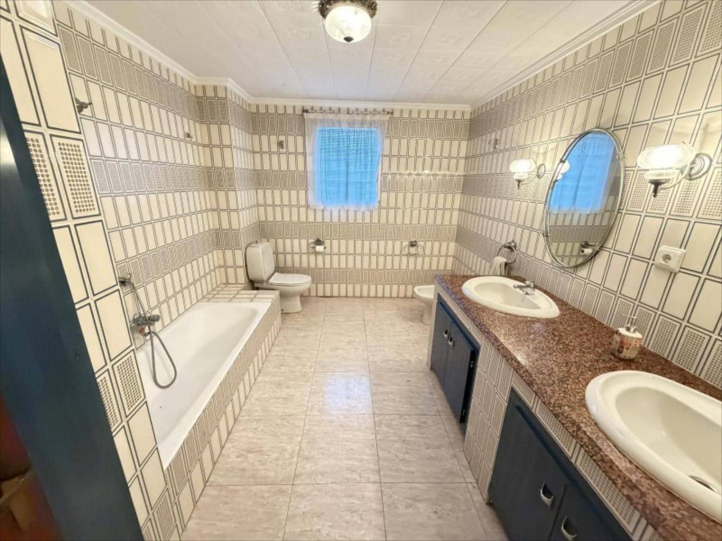 Chalet de 5 habitaciones en Alzira en venta - 335.000 € (Ref: 9505958)