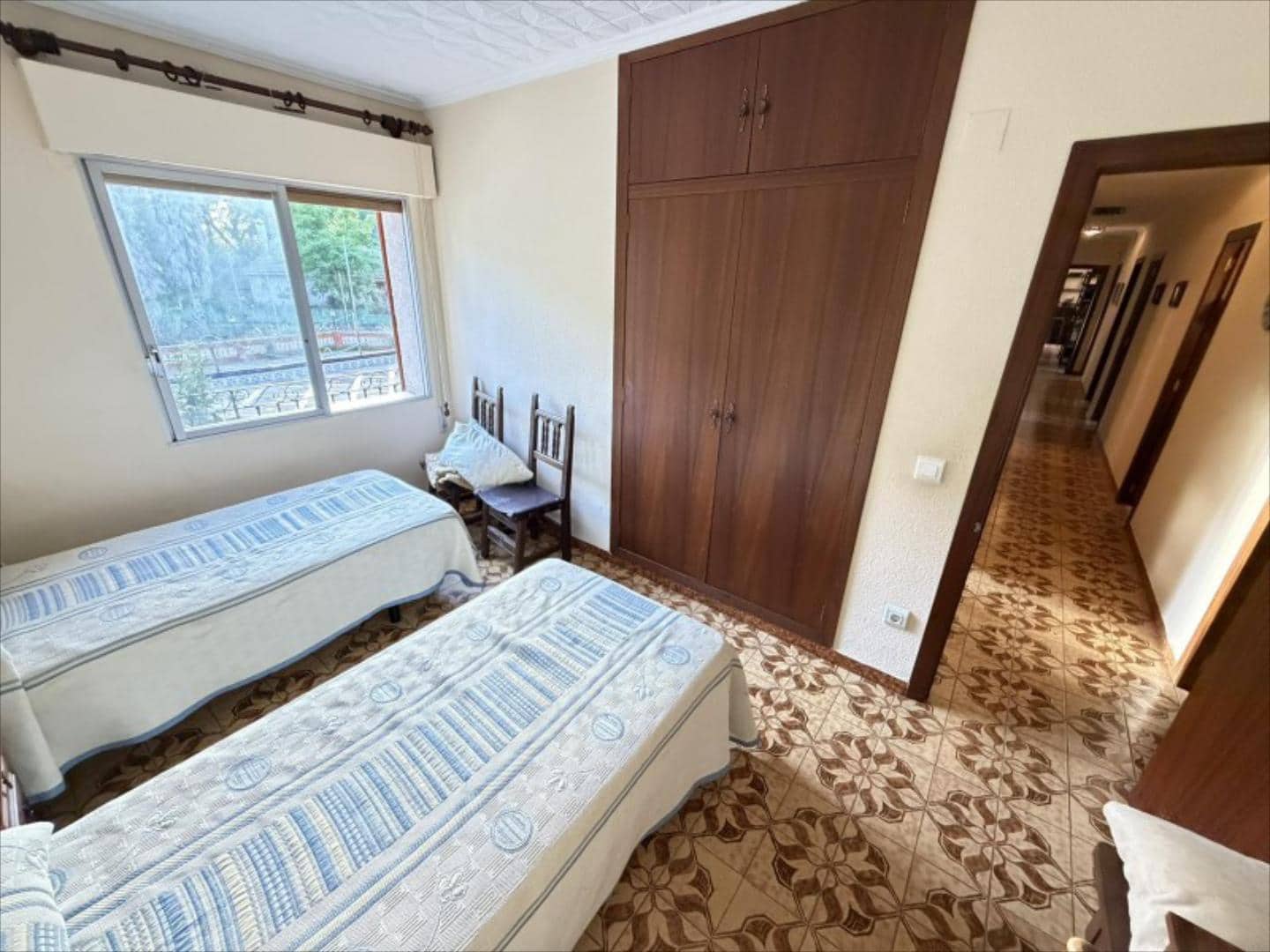 Chalet de 5 habitaciones en Alzira en venta - 335.000 € (Ref: 9505958)