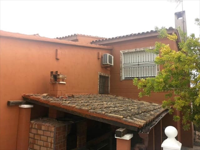 6 makuuhuone Huvila myytävänä paikassa Alzira - 359 999 € (Ref: 9505959)