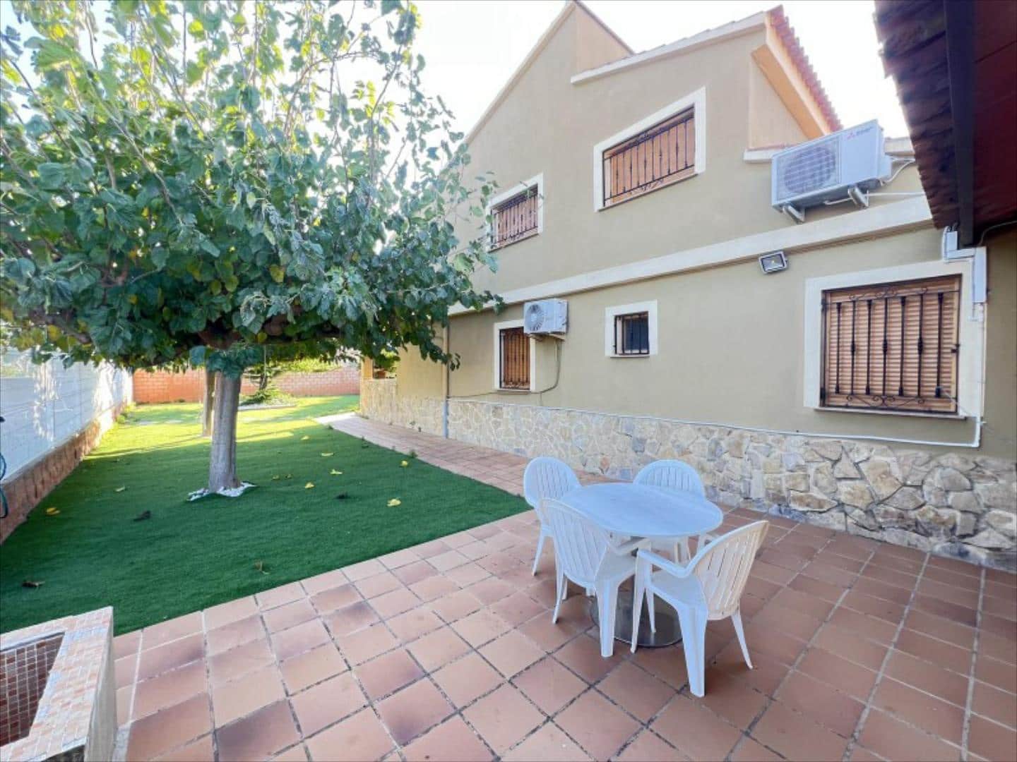 4 chambre Villa/Maison à vendre à Alzira - 340 000 € (Ref: 9505960)