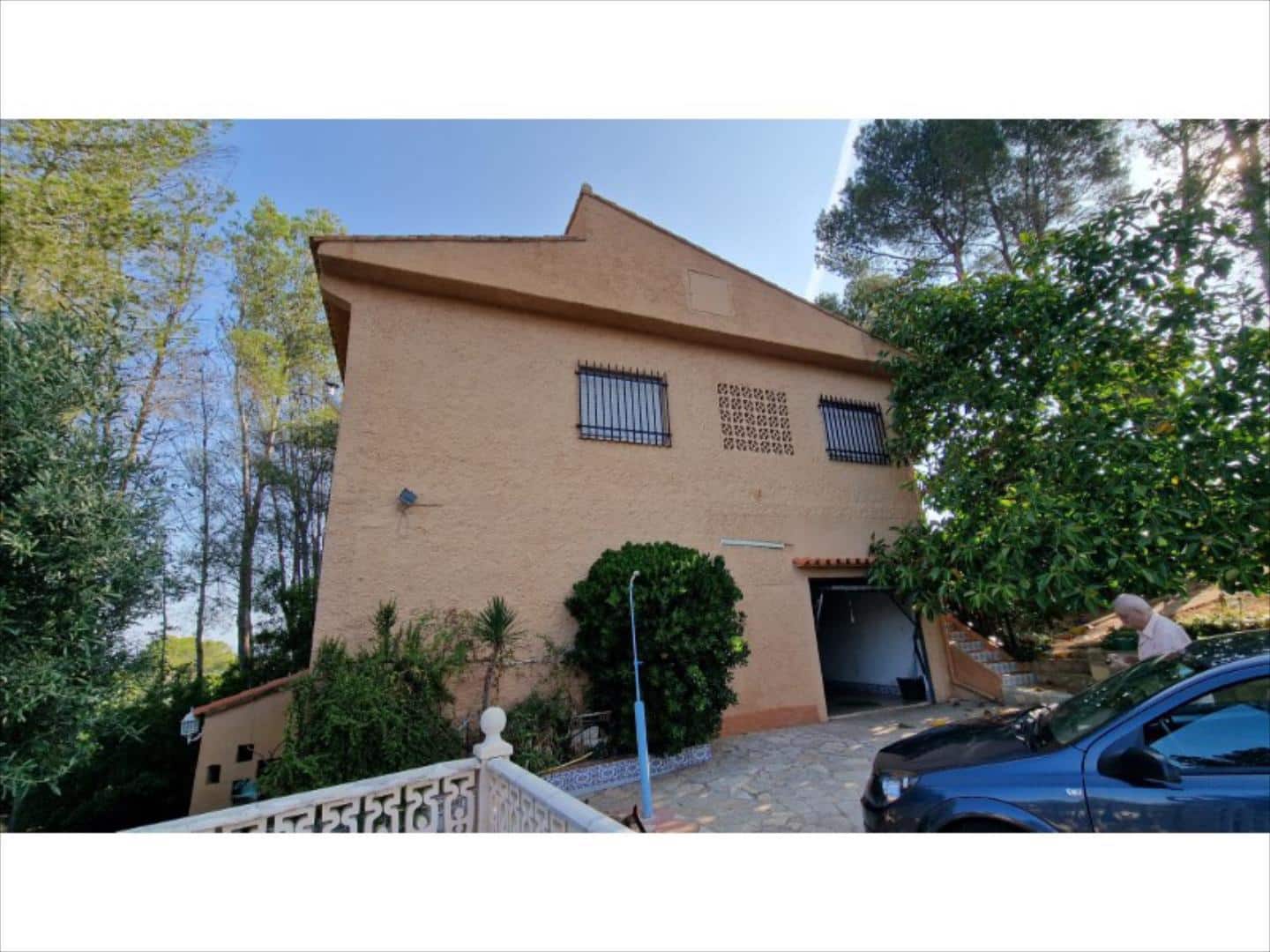 4 bedroom Villa for sale in Alberic - € 290,000 (Ref: 9505961)