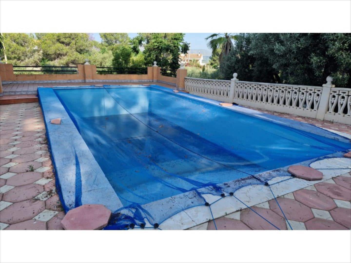 4 bedroom Villa for sale in Alberic - € 290,000 (Ref: 9505961)