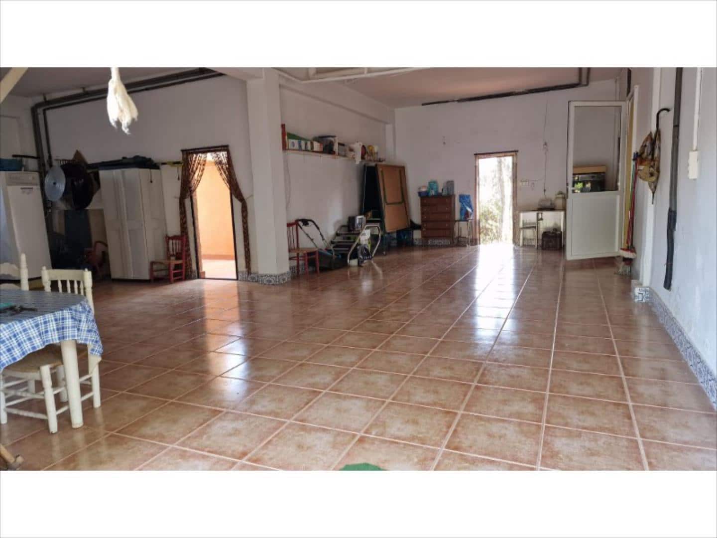 4 bedroom Villa for sale in Alberic - € 290,000 (Ref: 9505961)