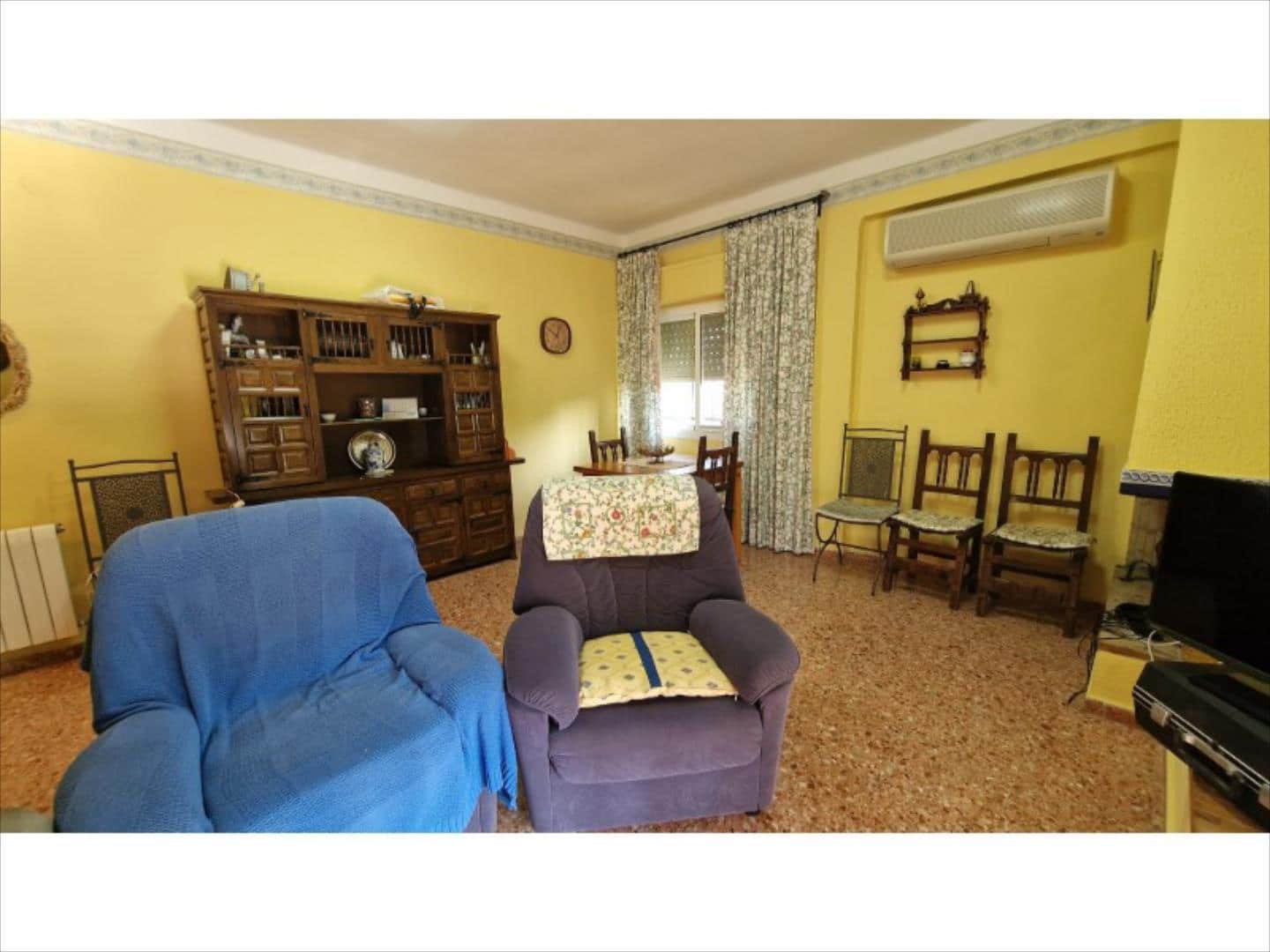 4 bedroom Villa for sale in Alberic - € 290,000 (Ref: 9505961)