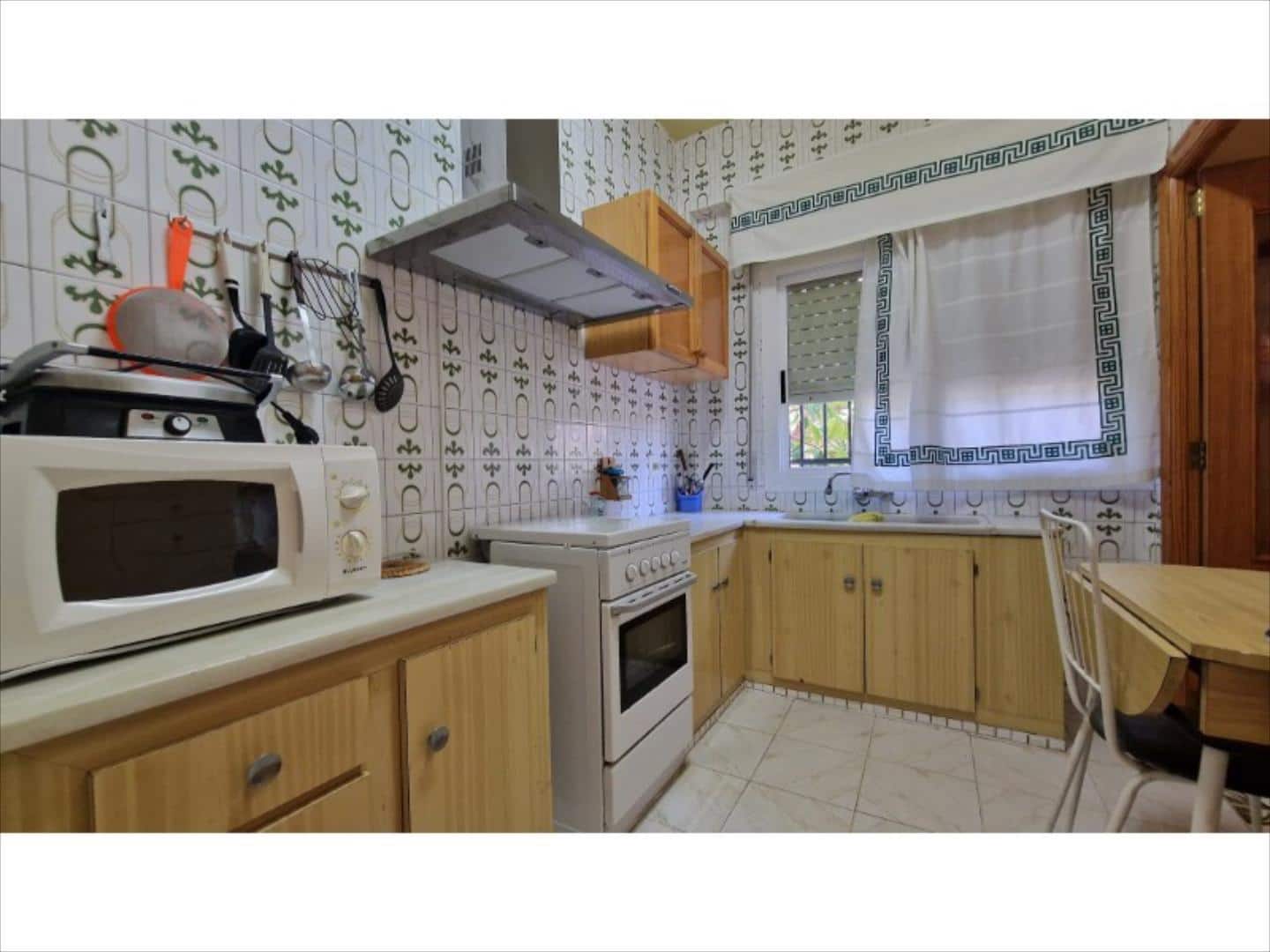 4 bedroom Villa for sale in Alberic - € 290,000 (Ref: 9505961)