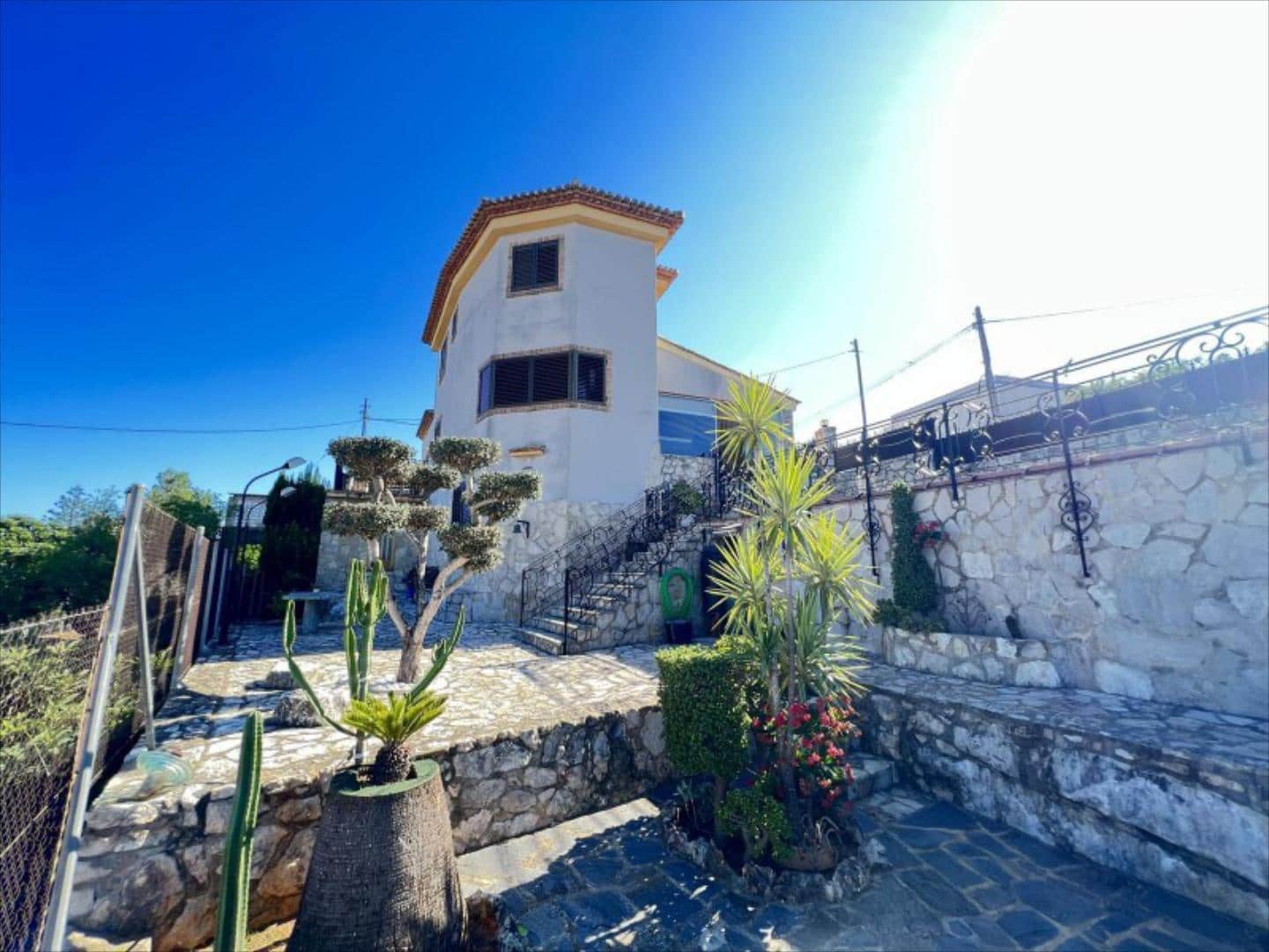 4 bedroom Villa for sale in Alzira with pool - € 370,000 (Ref: 9505962)