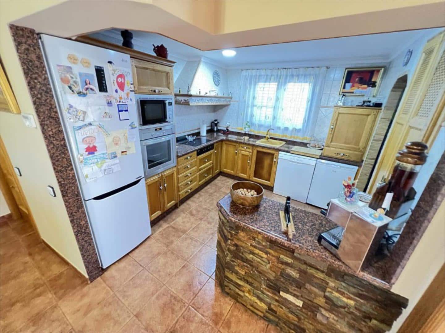 4 bedroom Villa for sale in Alzira with pool - € 370,000 (Ref: 9505962)