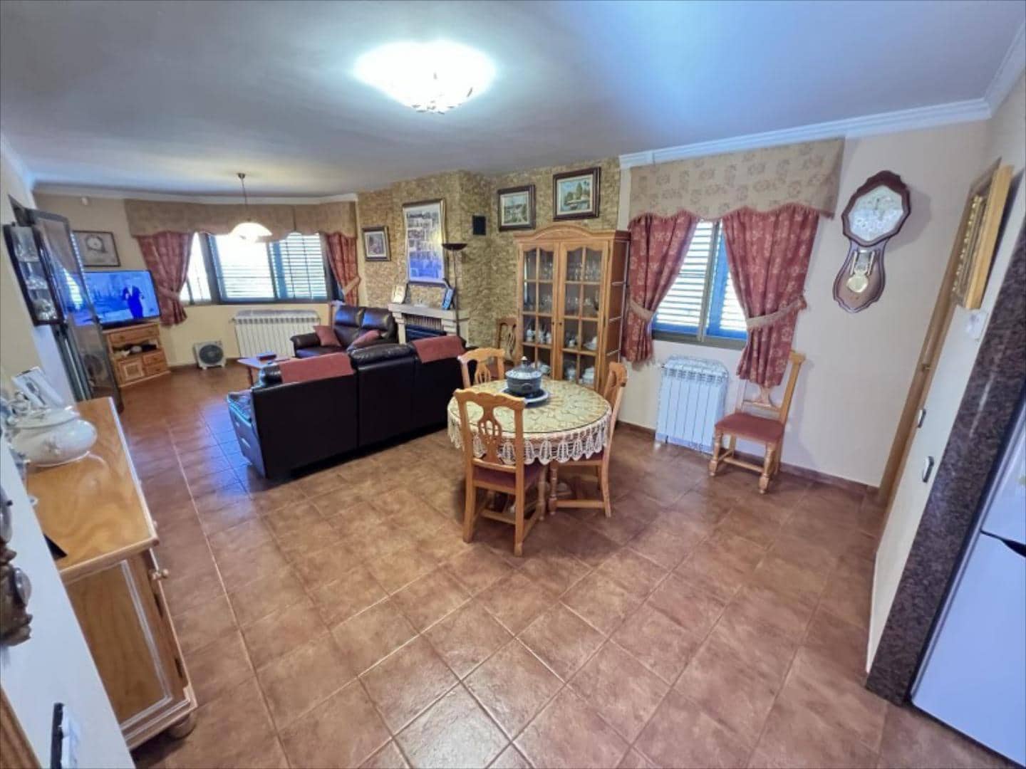 4 bedroom Villa for sale in Alzira with pool - € 370,000 (Ref: 9505962)