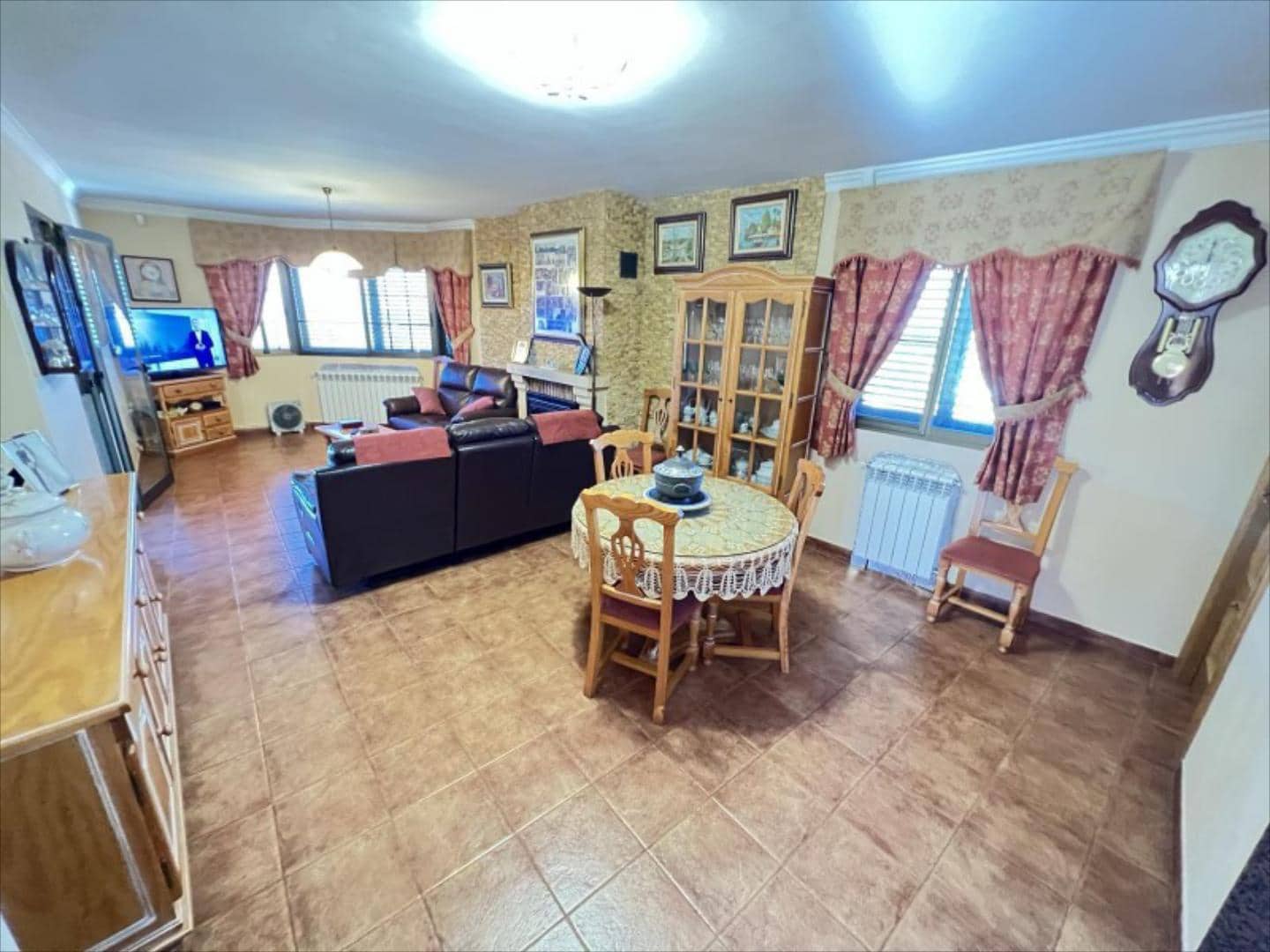 4 bedroom Villa for sale in Alzira with pool - € 370,000 (Ref: 9505962)