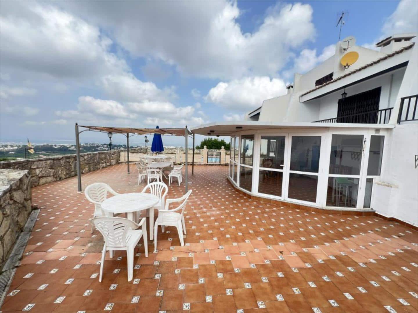 4 bedroom Villa for sale in Alzira with pool - € 550,000 (Ref: 9505963)