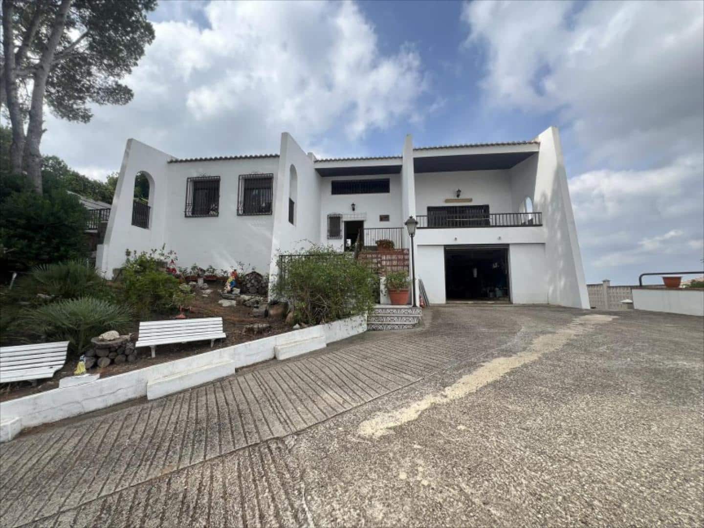 4 bedroom Villa for sale in Alzira with pool - € 550,000 (Ref: 9505963)