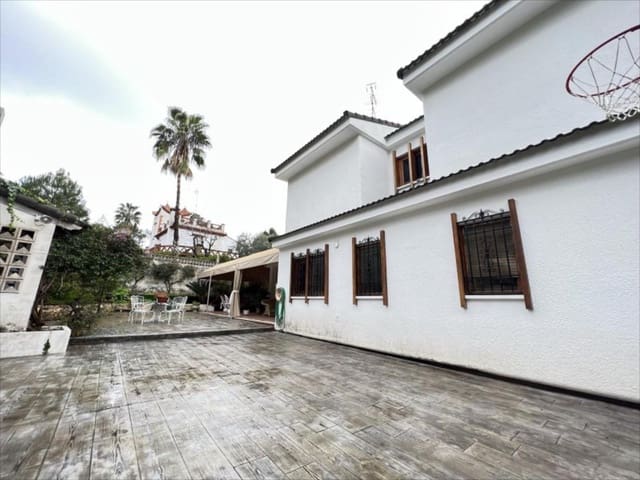 5 bedroom Flat for sale in Alzira with pool - € 495,000 (Ref: 9505964)