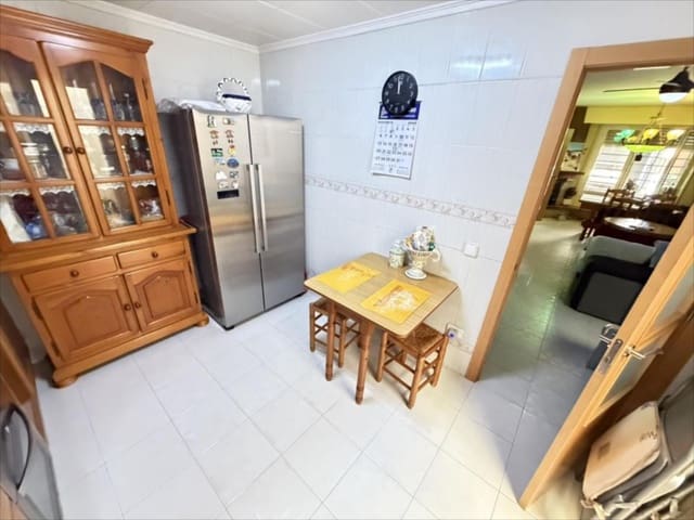 4 bedroom Townhouse for sale in Guadassuar - € 220,000 (Ref: 9505967)