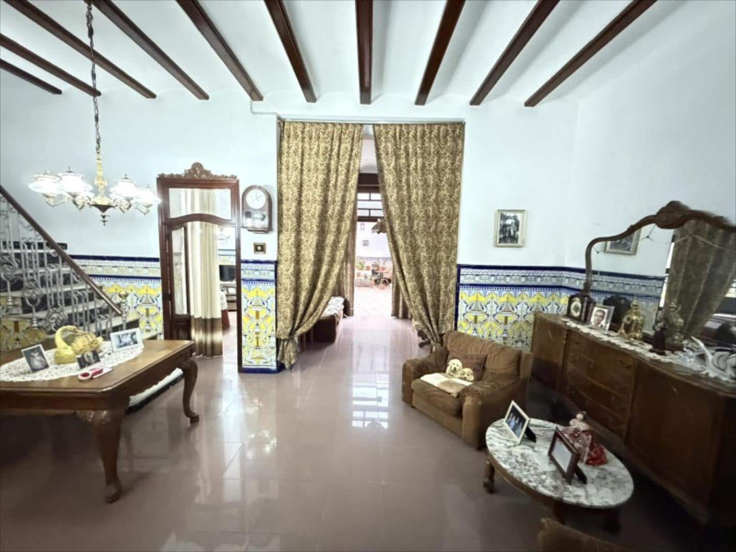 6 quarto Casa em Banda para venda em Alzira - 375 000 € (Ref: 9505968)