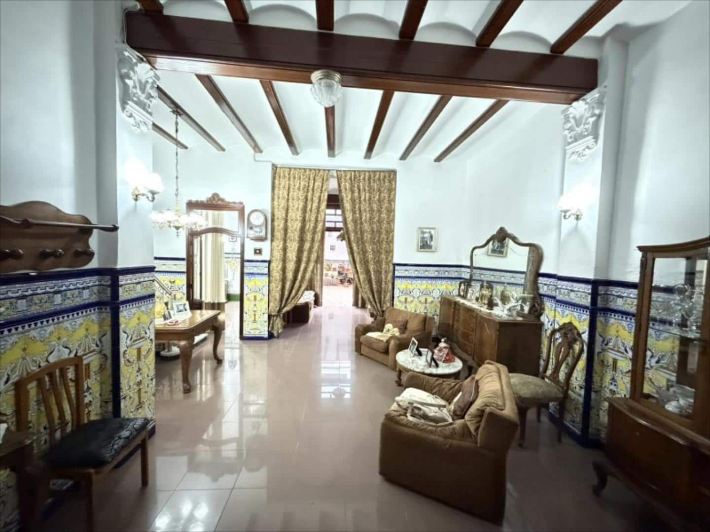 6 quarto Casa em Banda para venda em Alzira - 375 000 € (Ref: 9505968)