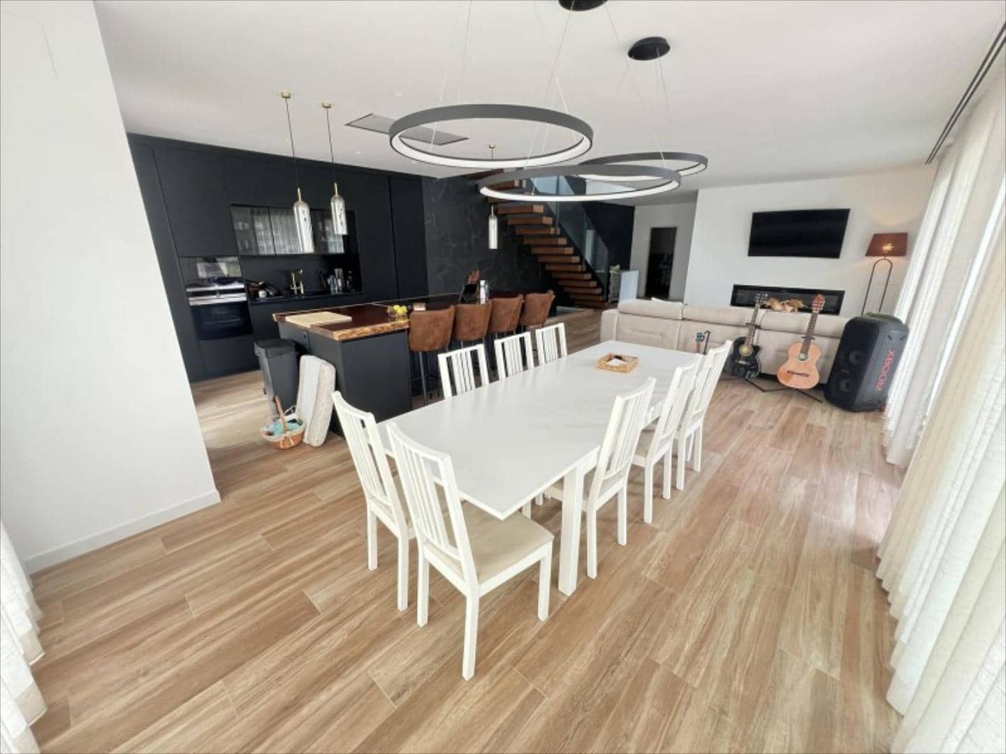 5 bedroom Villa for sale in Alzira with pool - € 995,000 (Ref: 9505971)