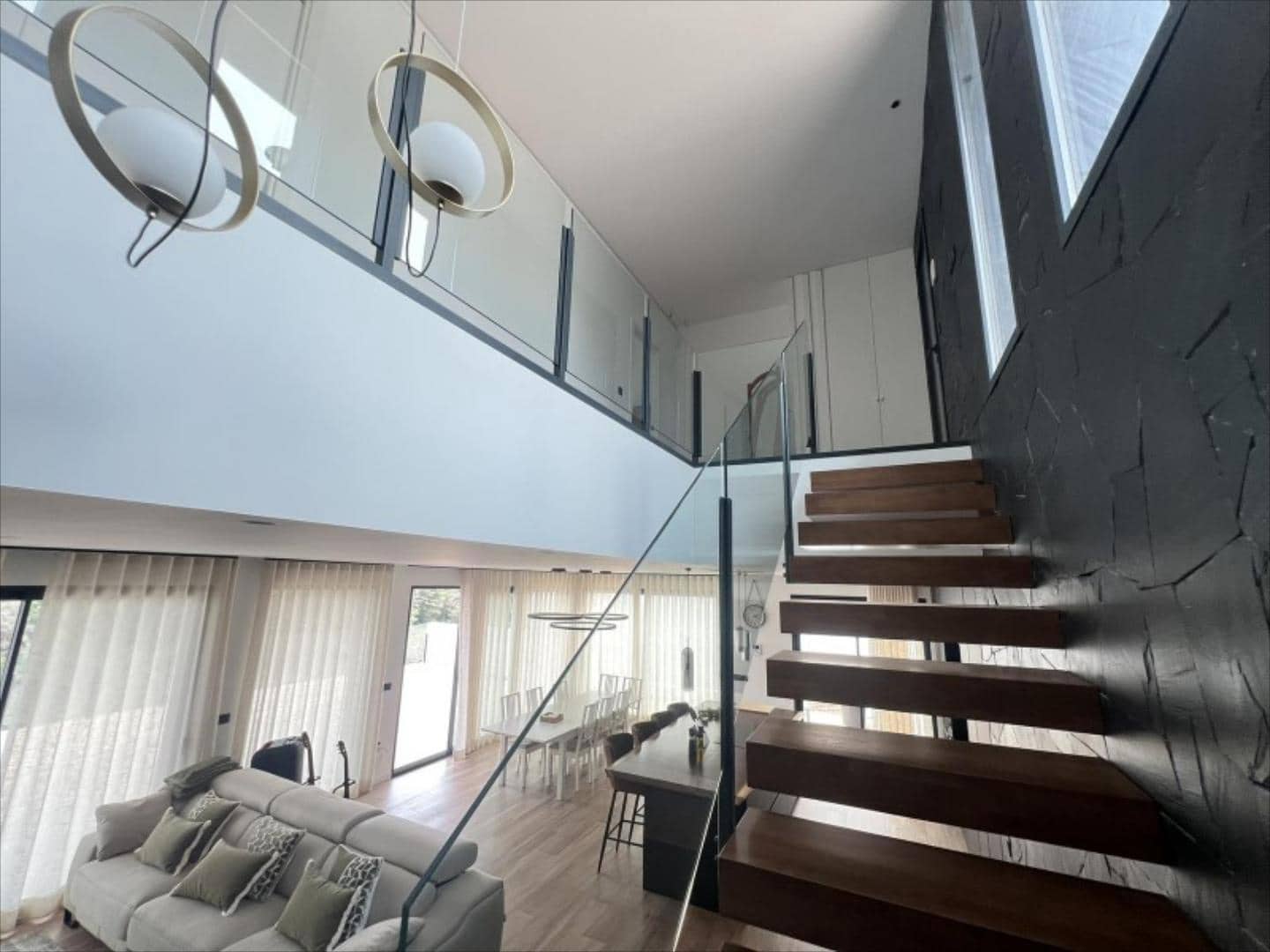 5 bedroom Villa for sale in Alzira with pool - € 995,000 (Ref: 9505971)