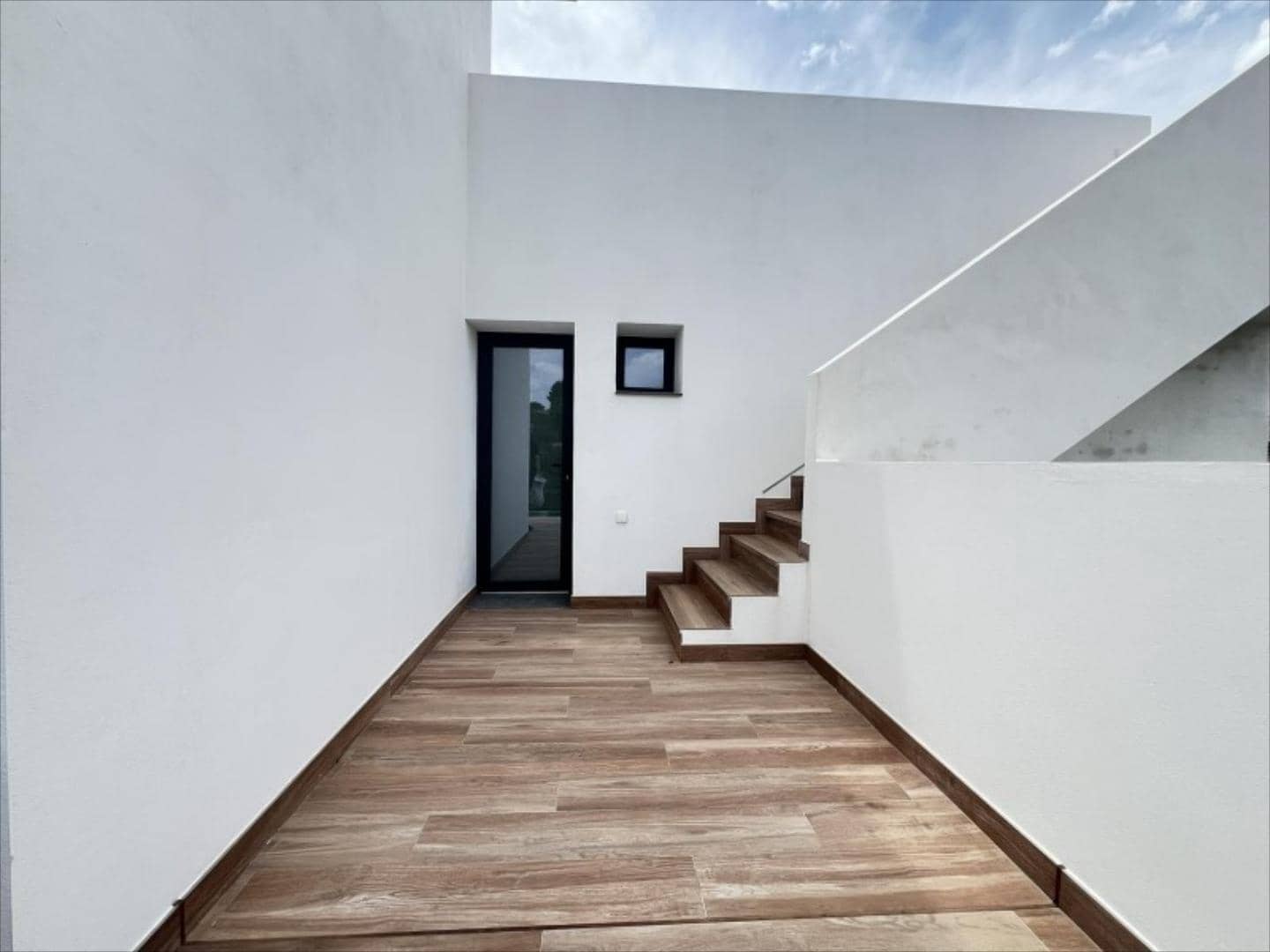 5 bedroom Villa for sale in Alzira with pool - € 995,000 (Ref: 9505971)