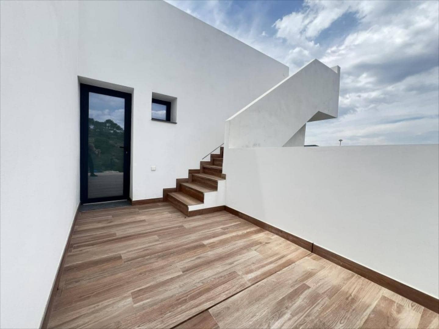 5 bedroom Villa for sale in Alzira with pool - € 995,000 (Ref: 9505971)